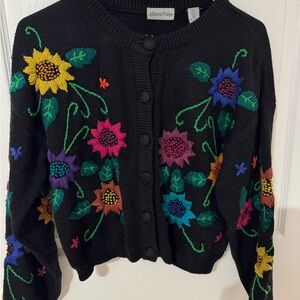 VINTAGE 90’s Floral Embroidered Sweater 💐🌻🌺🌷🌸